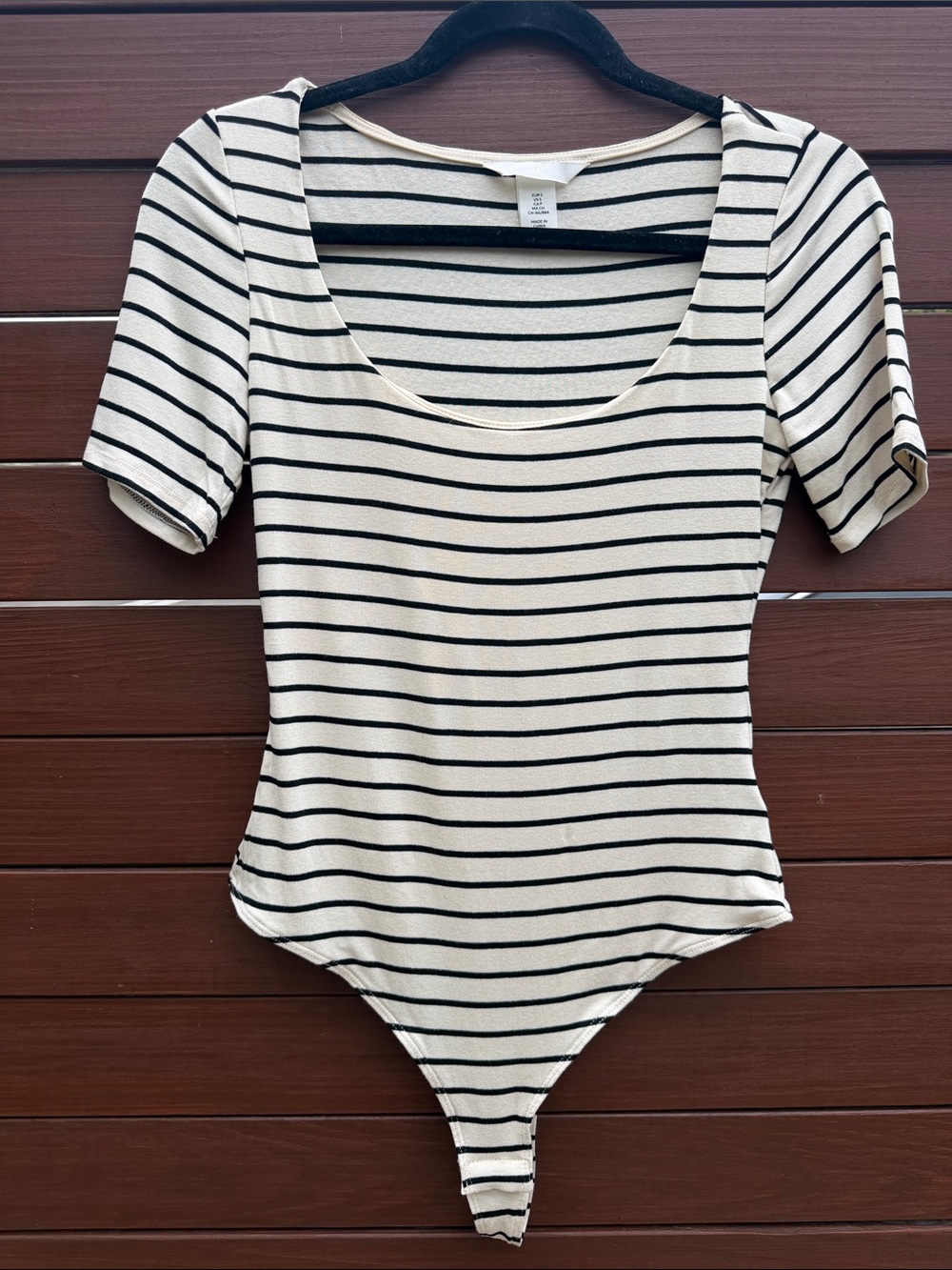 H&M Black & Ivory Striped Scoop Neck Short Sleeve Bodysuit